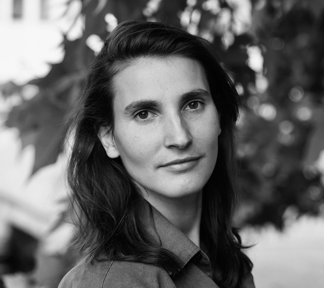 Mira Schoeneck - Körperbasis Mira Schoeneck - Körperbasis